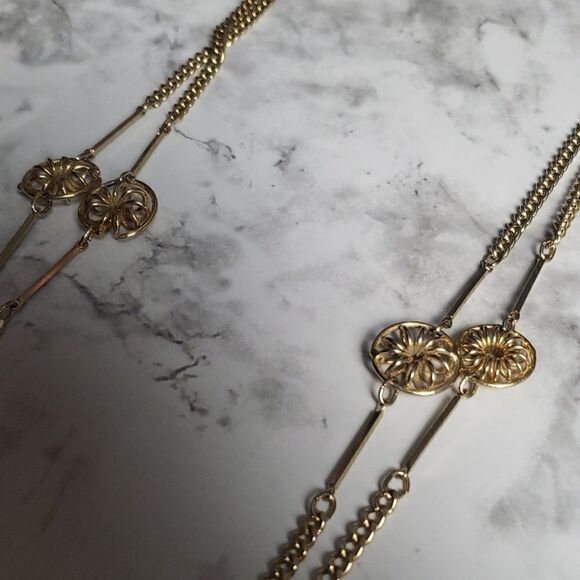 Vintage Golden Long Necklace - Picture 5 of 8